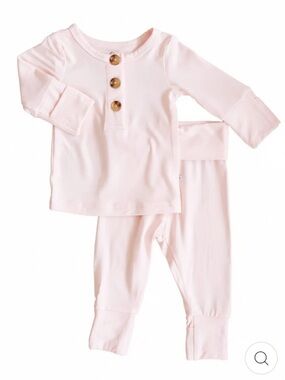 Caden Lane 2-piece bamboo button top and bottom - petal pink